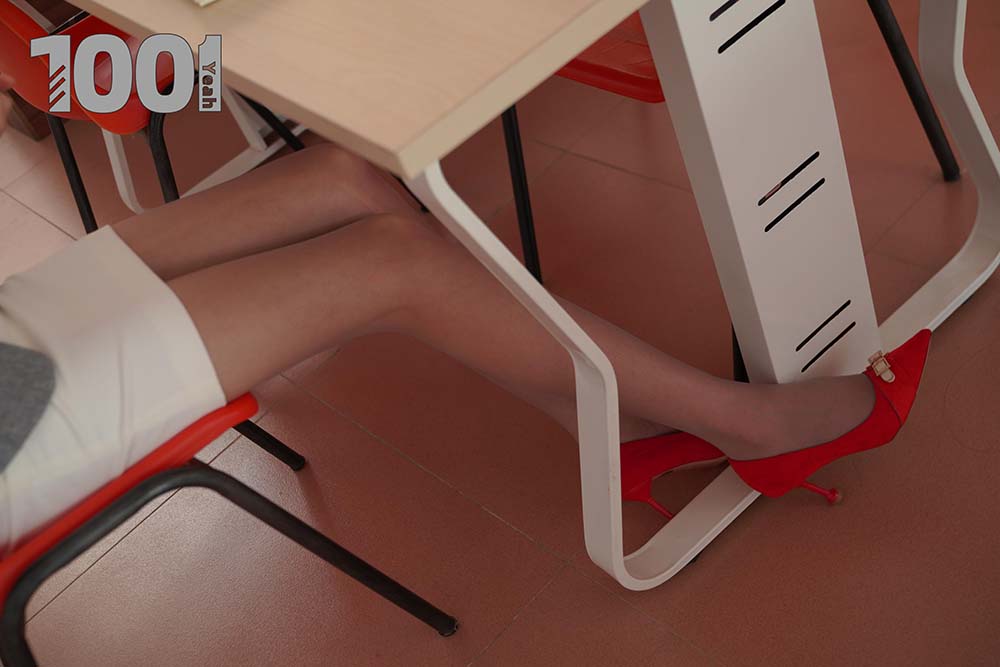 [IESS异思趣向] 一千零一夜 093《新来的实习老师3》 预览图 - 2