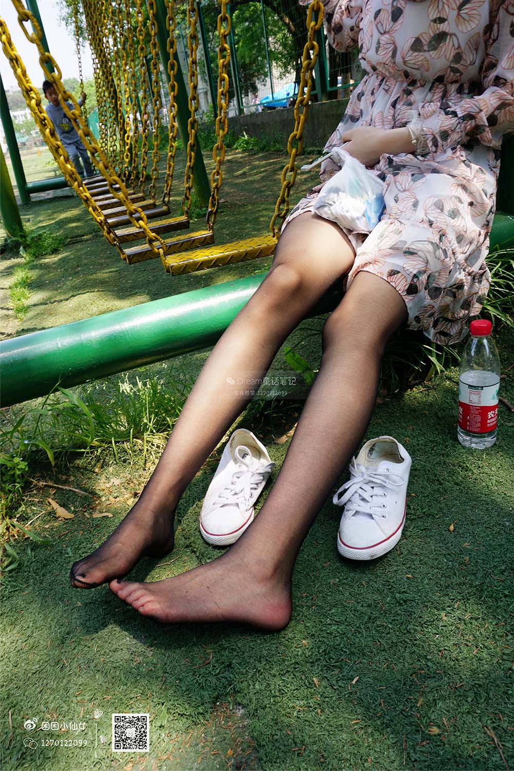 妖精视觉 NO.080 雯雯 空中的黑丝 预览图 - 2