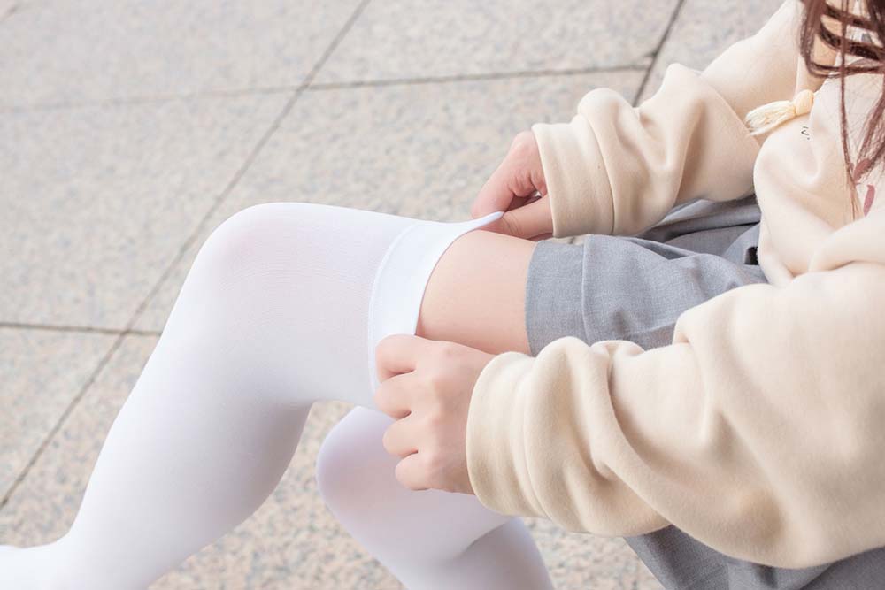 森萝财团写真 R15-040 预览图 - 2