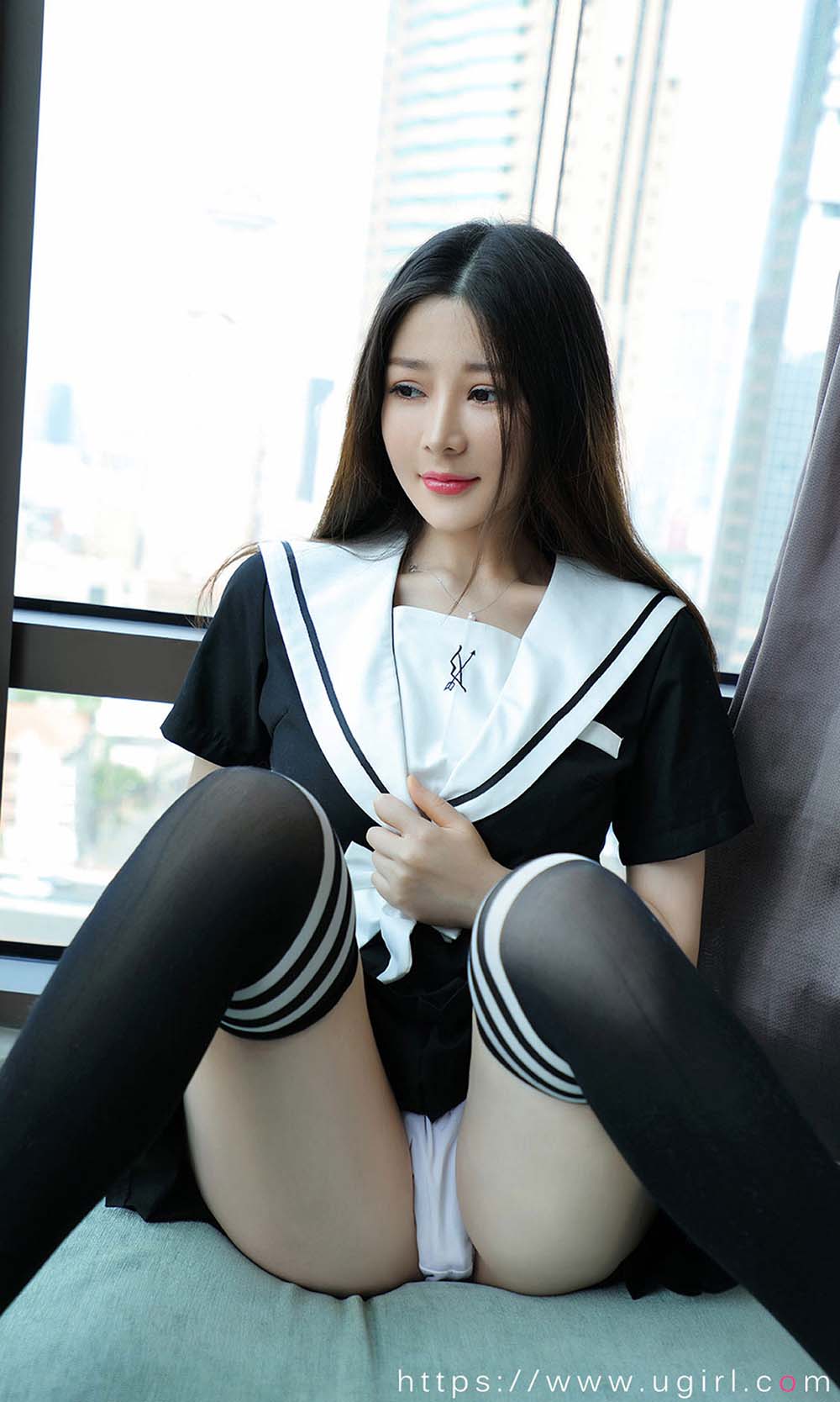 [爱尤物]2020 NO.1874 Zoe 羞羞的制服 预览图 - 4