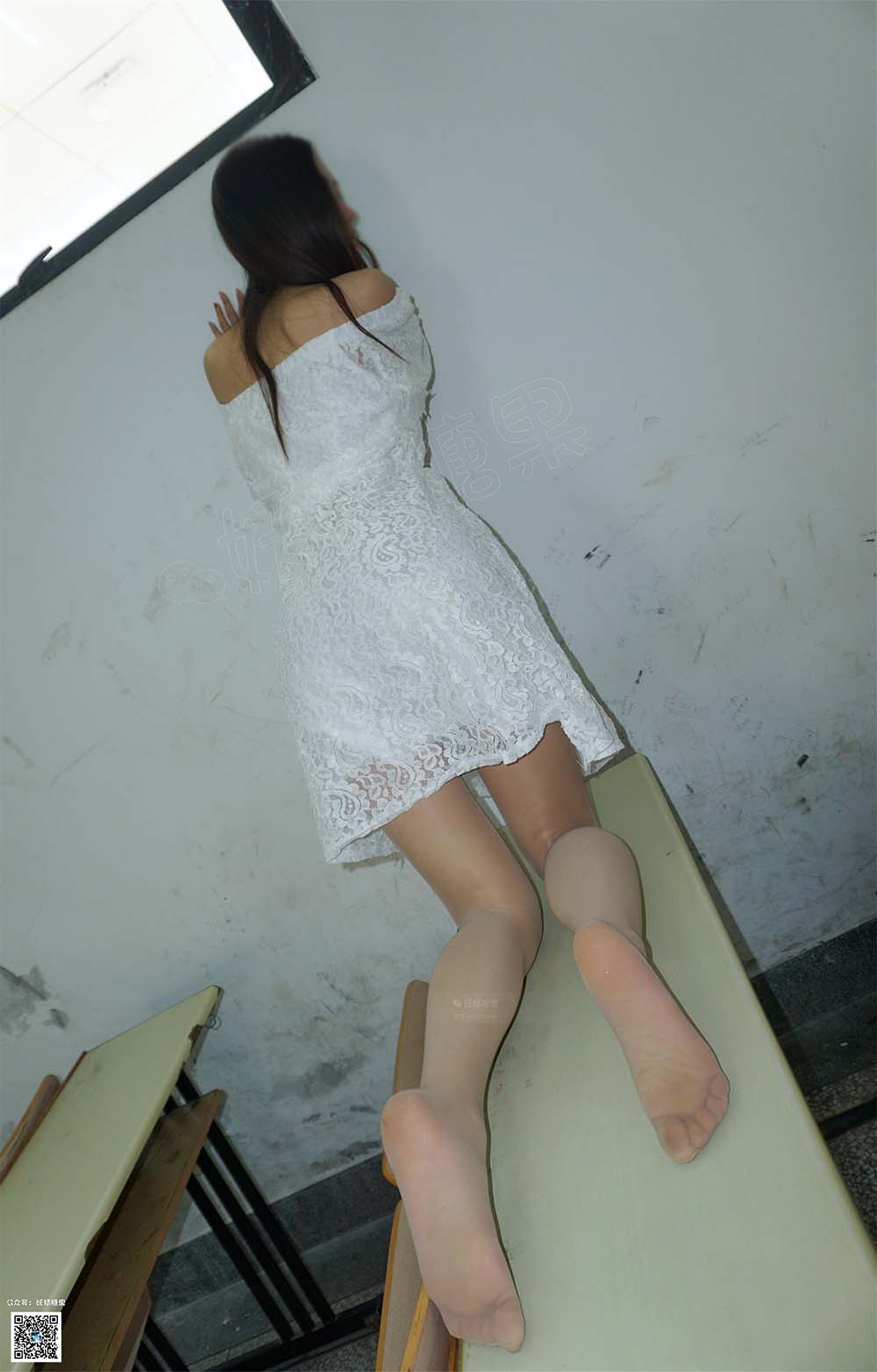 妖精视觉 NO.133 小茶 曼莎白裙，公主丝袜