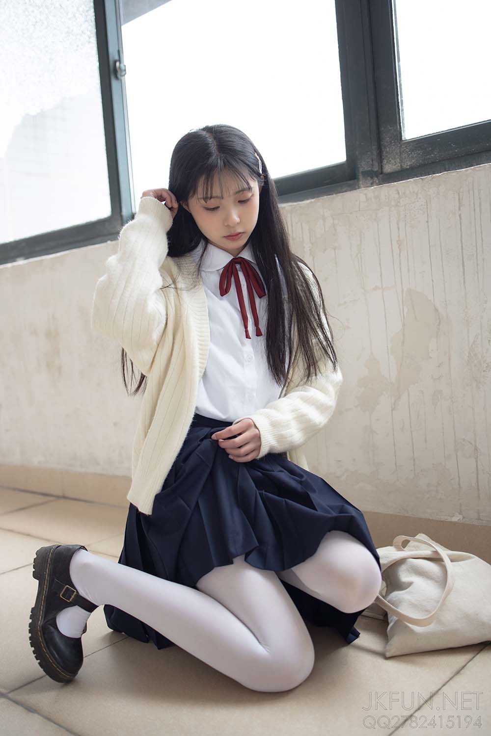 森萝财团写真 JKFUN-001 甜米 纯纯的白丝学妹