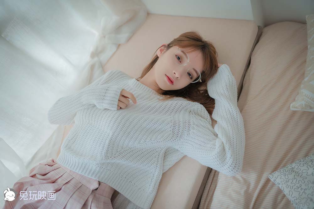 [兔玩映画]B86.003 粉格裙的眼镜娘