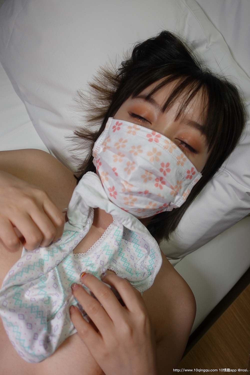 [ROSI口罩系列]2020.09.01 NO.1542 预览图 - 2