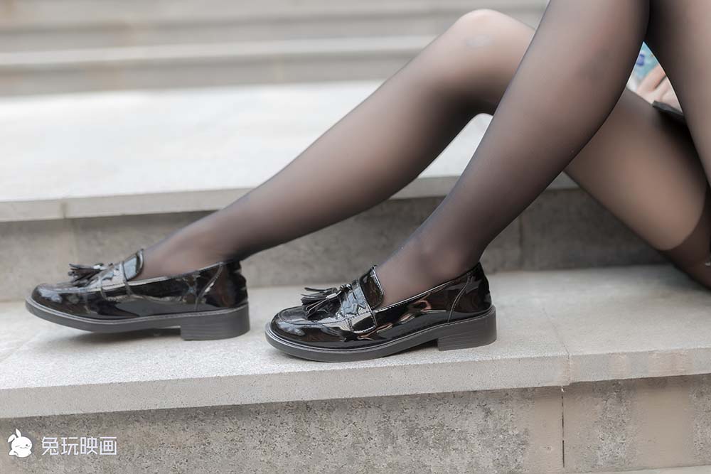 [兔玩映画]C05.008 阳光下的黑丝 预览图 - 2