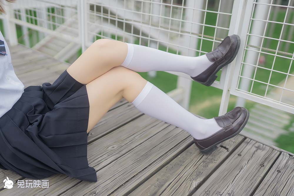 [兔玩映画]C11.007 阴天里的白丝 预览图 - 2