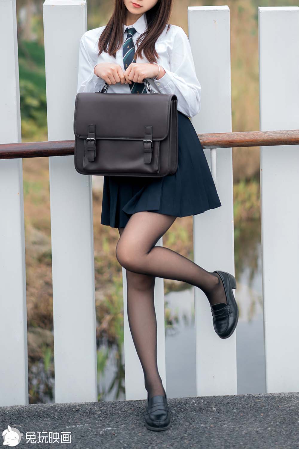 [兔玩映画]C20.006 黑丝制服少女