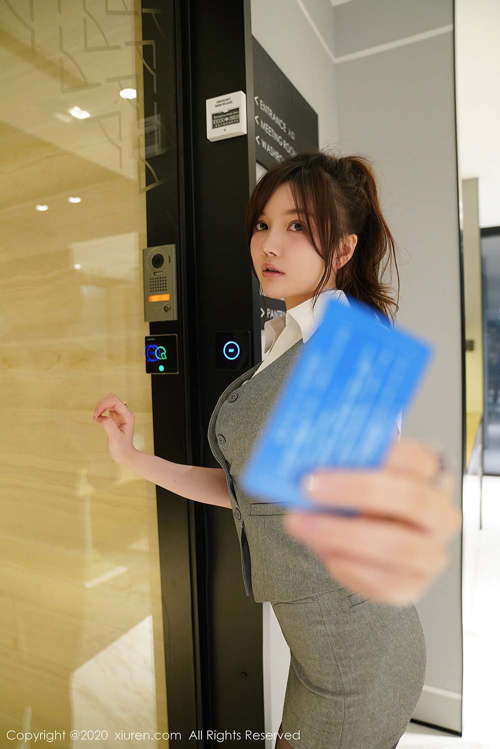 [Xiuren秀人网]XR20200714N02326 2020.07.14 NO.2326 糯美子Mini 预览图 - 4