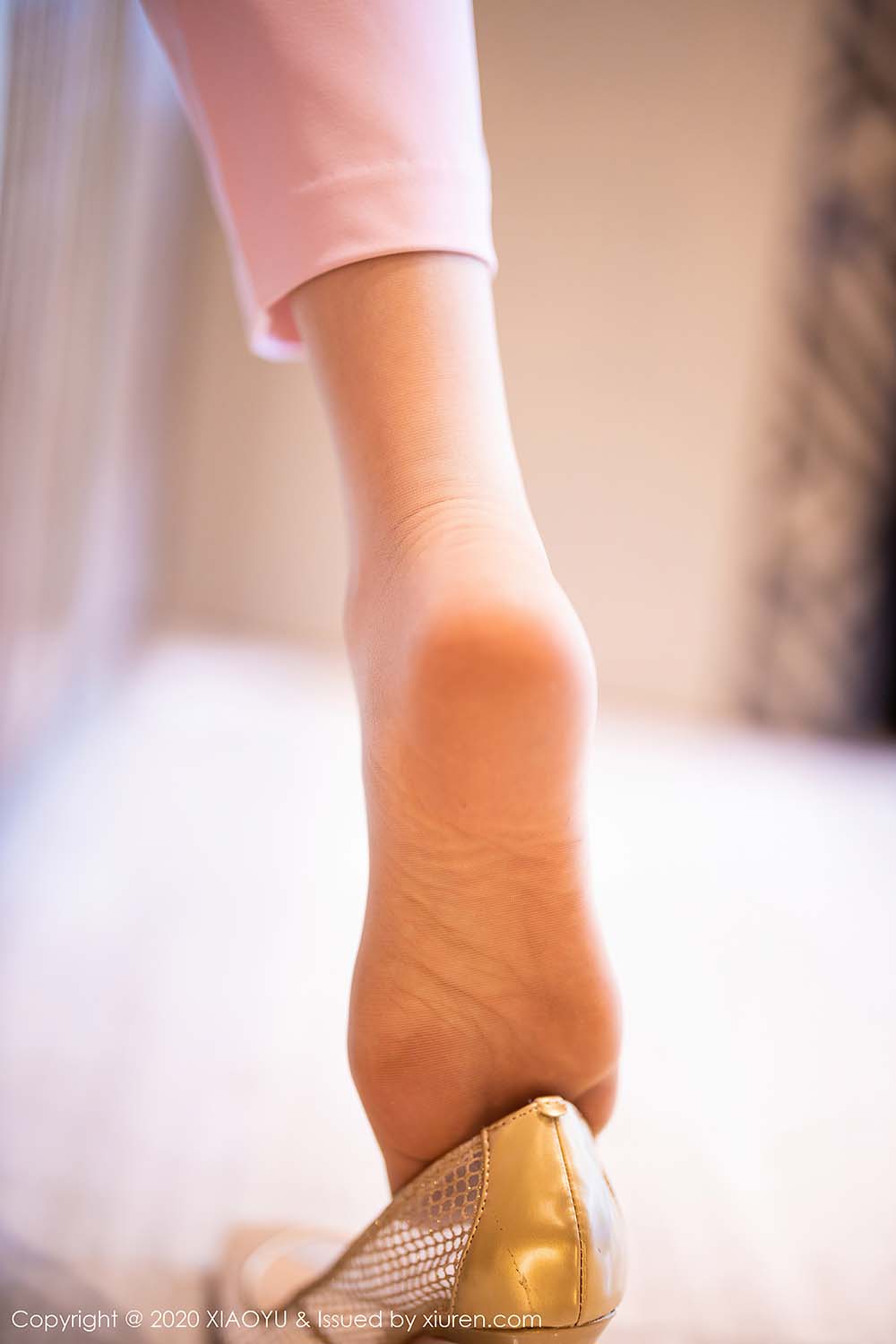 [XIAOYU语画界]YU20200716VOL0327 2020.07.16 VOL.327 蕾丝吊袜 黄楽然 预览图 - 4