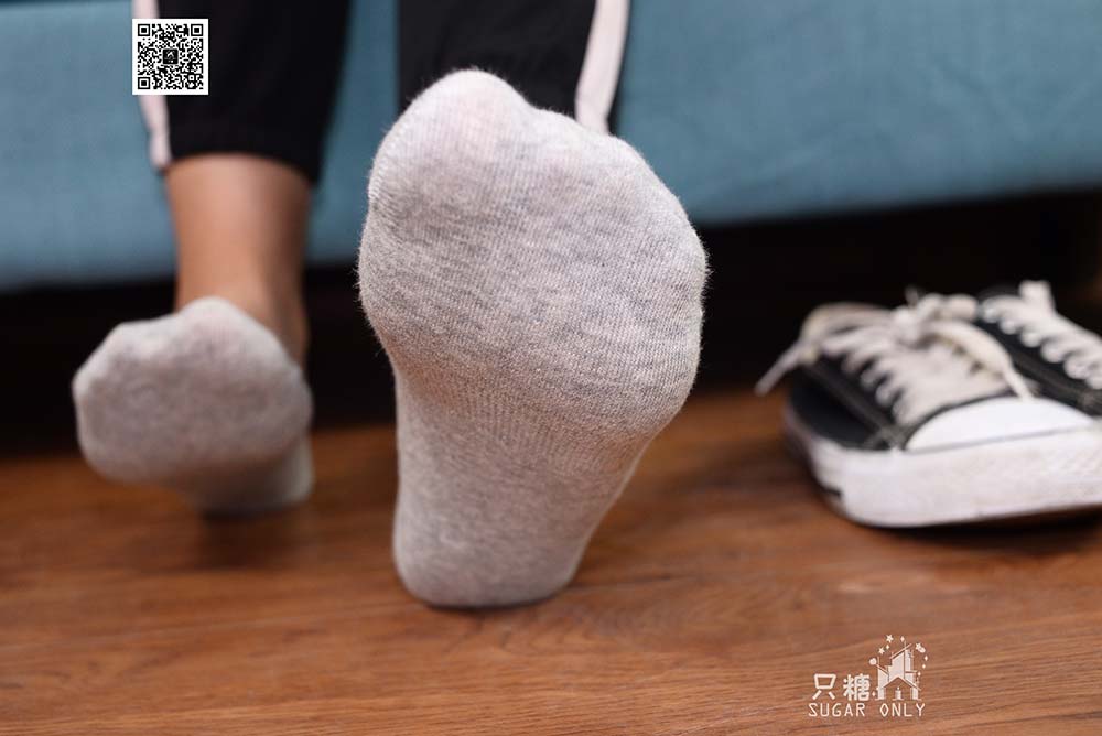 [只糖棉袜]NO.050 帆布鞋配黑色运动裤 预览图 - 2