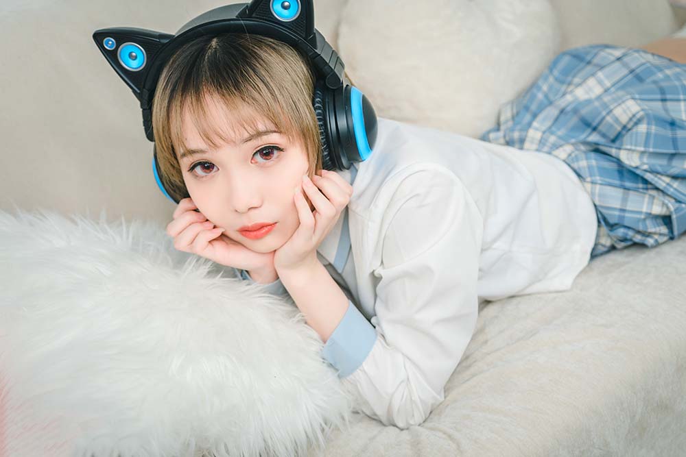 [喵糖映画]VOL.262 宅家妹妹 预览图 - 2