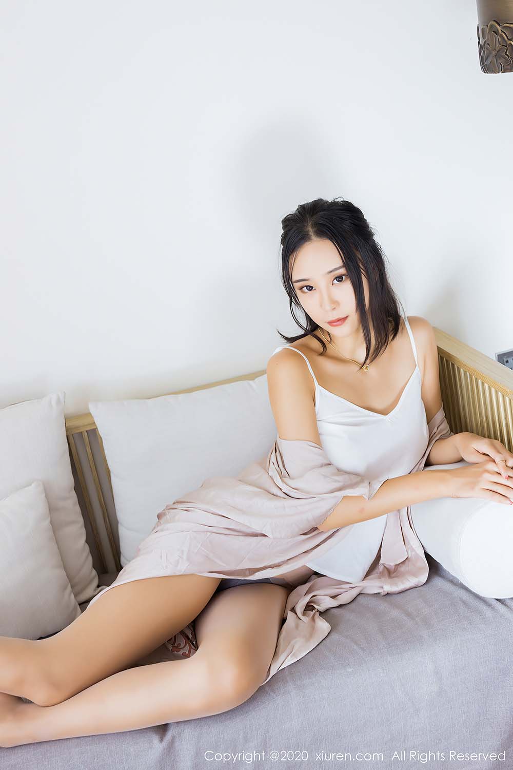 [Xiuren秀人网]XR20200811N02426 2020.08.11 NO.2426 蓝夏Akasha 白色吊带 预览图 - 5