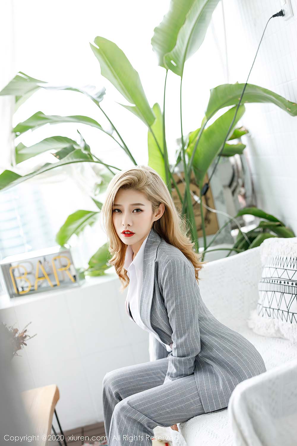 [Xiuren秀人网]XR20200813N02439 2020.08.13 NO.2439 luvian本能 预览图 - 5