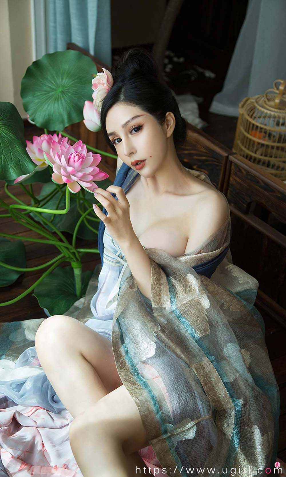 [爱尤物]2020 NO.1924 田冰冰 满月情人 预览图 - 4