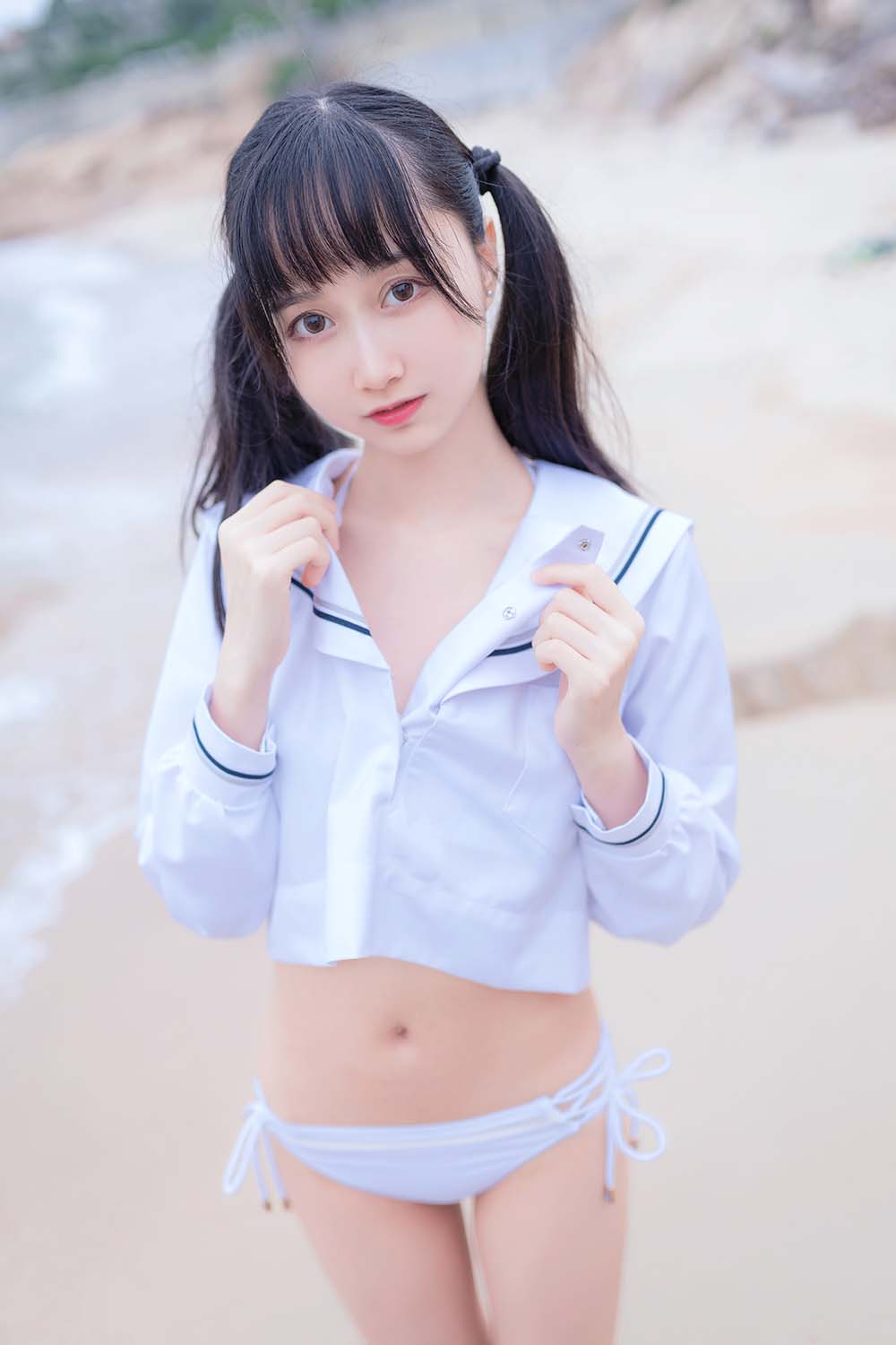 木绵绵OwO – 海边白色比基尼电子版