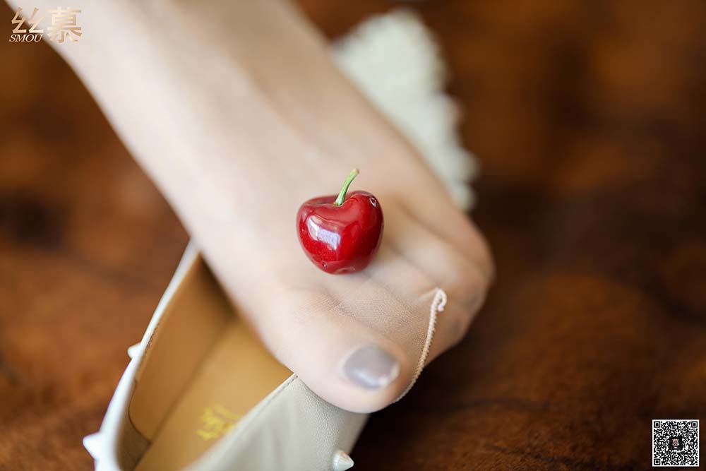 [丝慕GIRL]特写集 TX029 米朵《樱桃的撕密时刻》 预览图 - 2