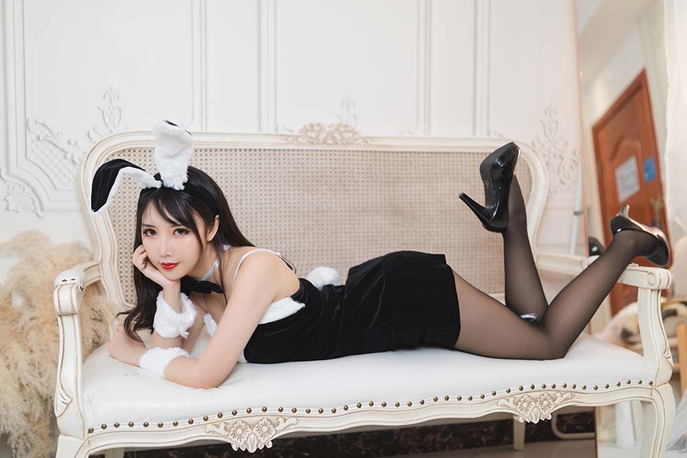 面饼仙儿 – 大象兔女郎