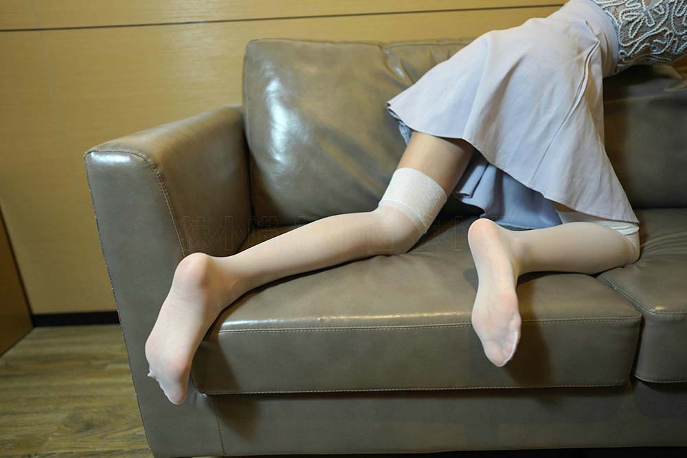 [KittyWawa袜小喵]KT241《穿上直筒袜》 预览图 - 2