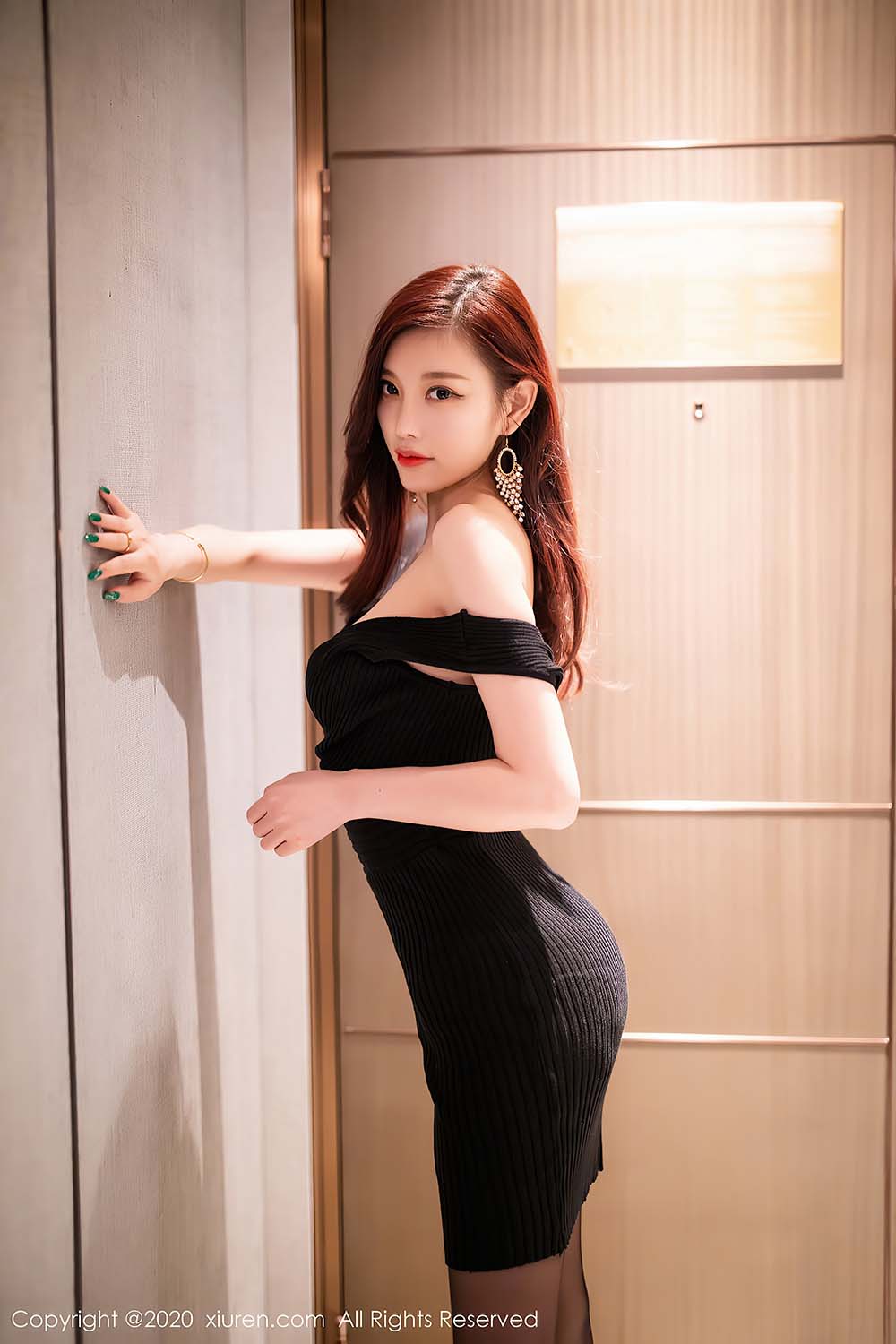 [Xiuren秀人网]XR20201027N02704 2020.10.27 NO.2704 杨晨晨sugar 预览图 - 3