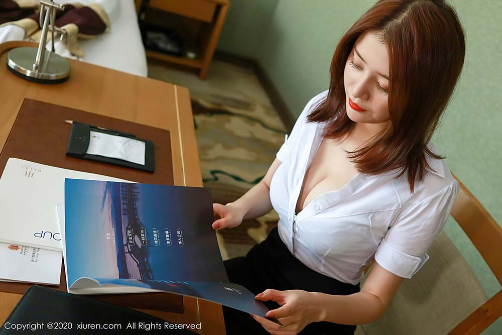 [Xiuren秀人网]XR20201106N02747 2020.11.06 NO.2747 樱花Elsa 预览图 - 5