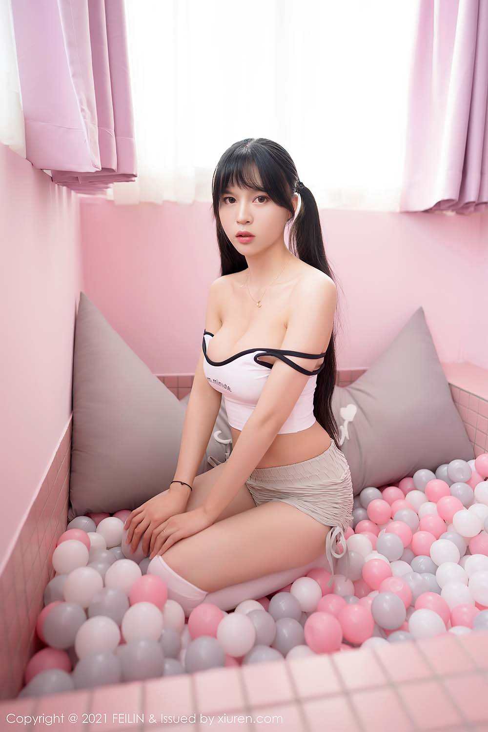 [Feilin嗲囡囡]2021.01.04 VOL.364 桃香子 预览图 - 5