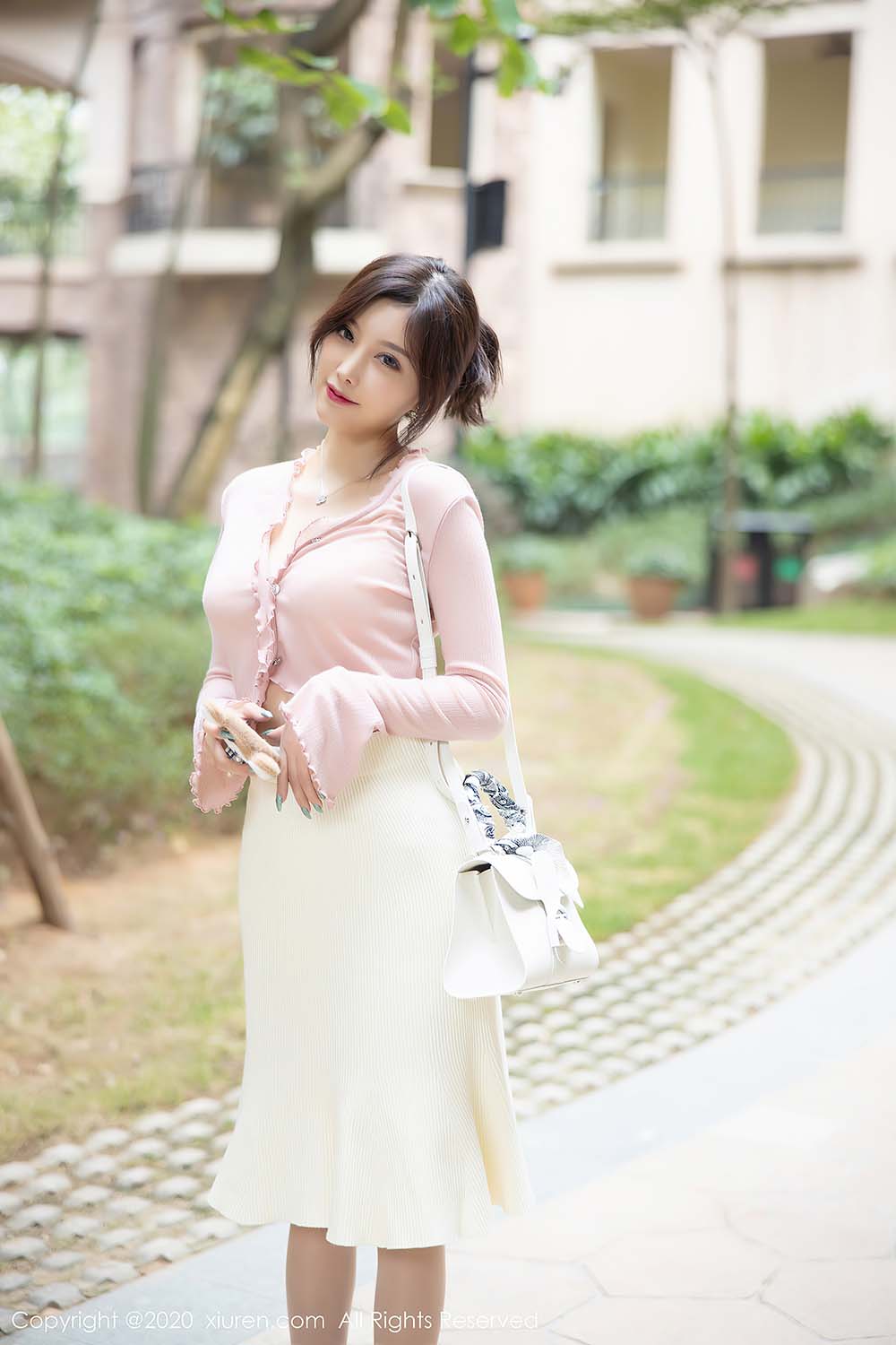 [Xiuren秀人网]2020.12.16 NO.2905 杨晨晨sugar 预览图 - 2
