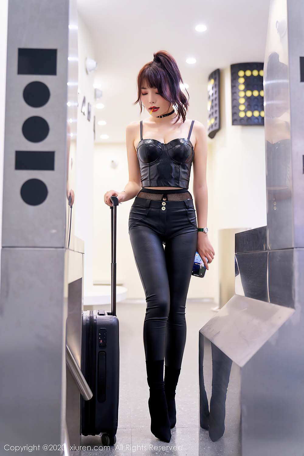 [Xiuren秀人网]2020.12.21 NO.2921 芝芝Booty 预览图 - 3