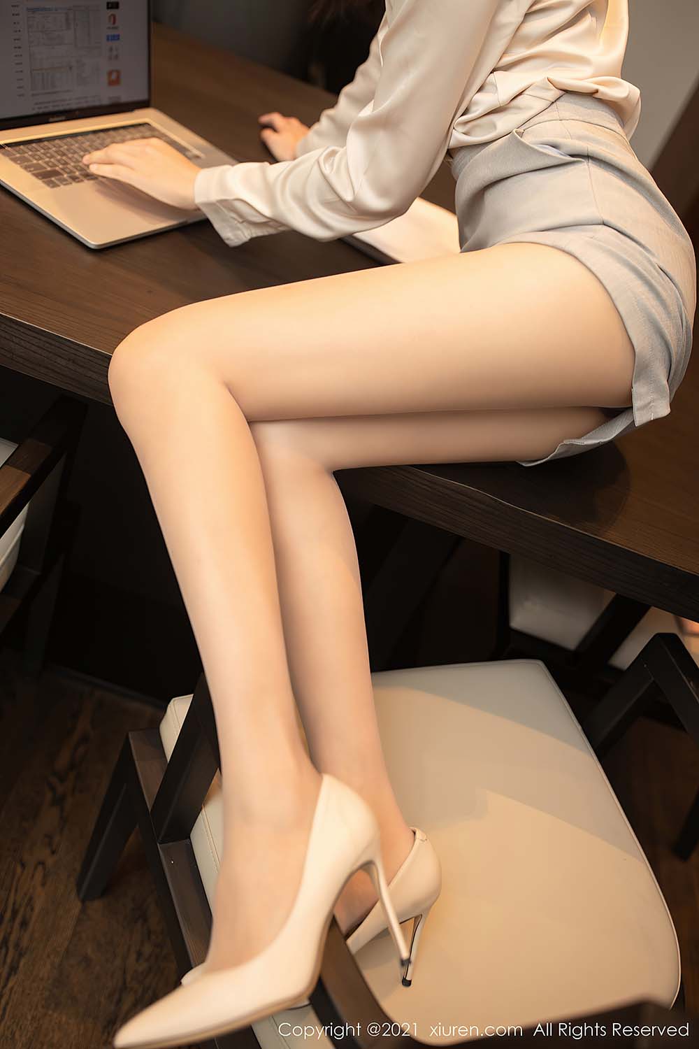 [Xiuren秀人网]2021.01.08 NO.2987 陆萱萱 预览图 - 5