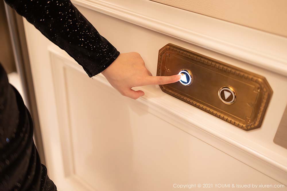 [YouMi尤蜜荟]2021.03.23 VOL.619 朱可儿Flower 预览图 - 5