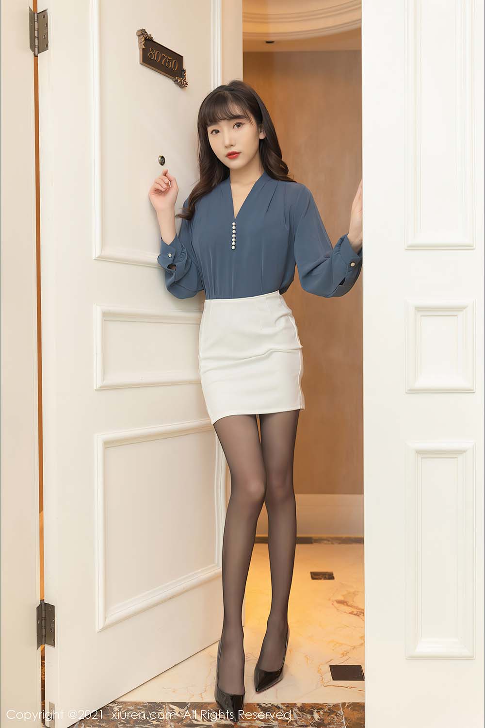 [Xiuren秀人网]2021.03.25 NO.3246 陆萱萱 预览图 - 5