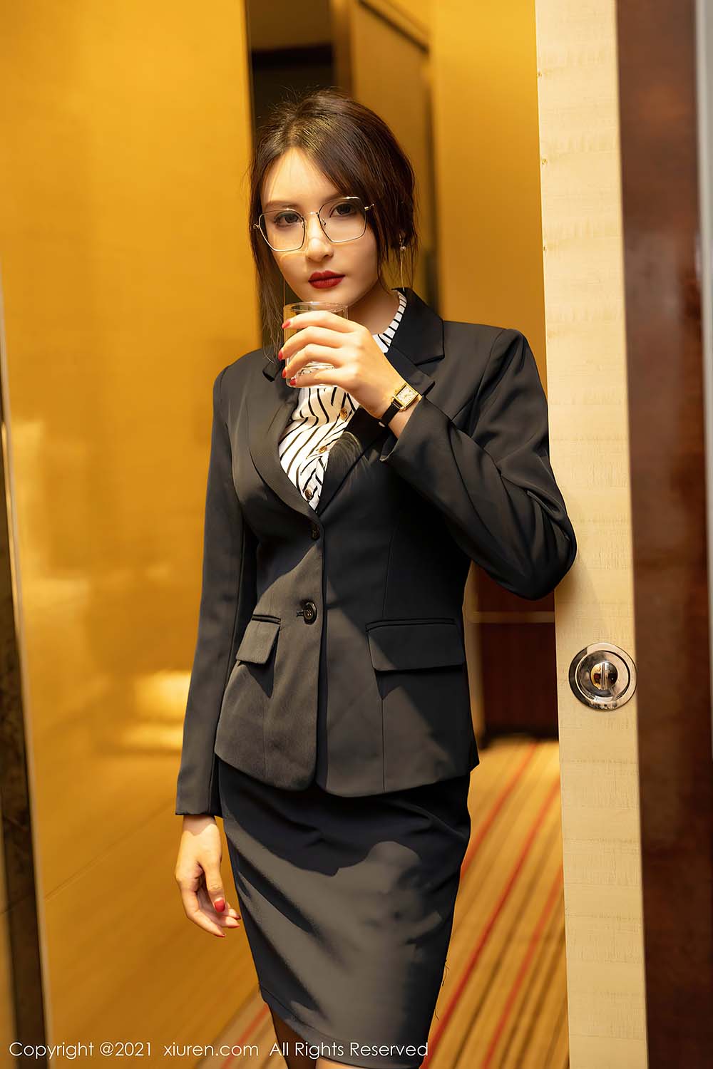 [Xiuren秀人网]2021.04.01 NO.3269 Emily顾奈奈 模特合集 预览图 - 2