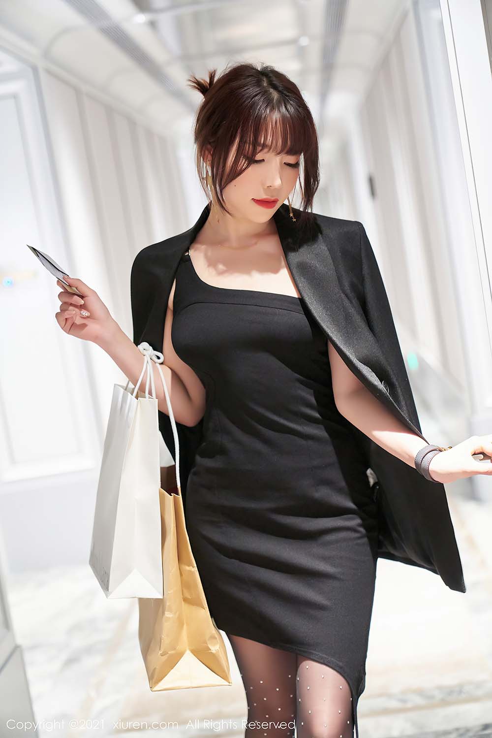 [Xiuren秀人网]2021.04.08 NO.3285 芝芝Booty 预览图 - 2