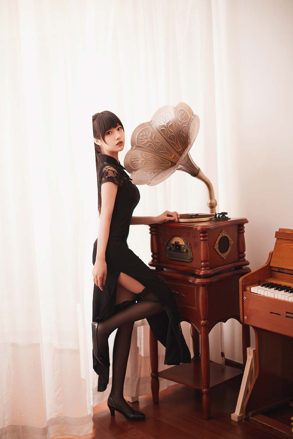 Shika小鹿鹿 – 小鹿乱撞 预览图 - 2