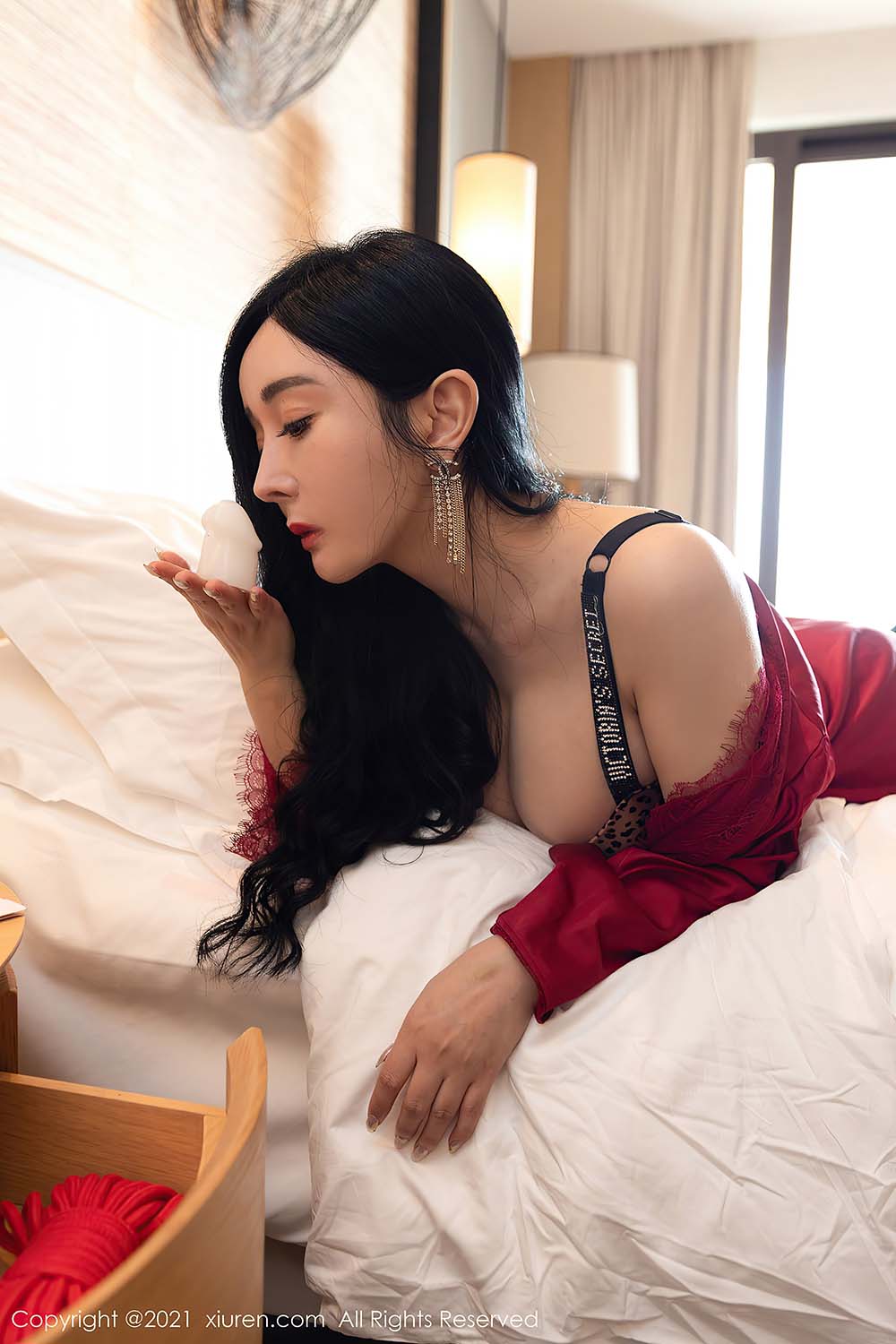 [Xiuren秀人网]2021.04.26 NO.3347 允爾 预览图 - 4