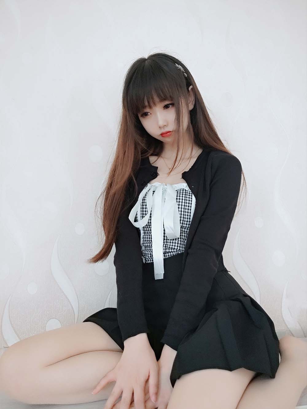 雪琪 – 肉丝连衣裙 预览图 - 2