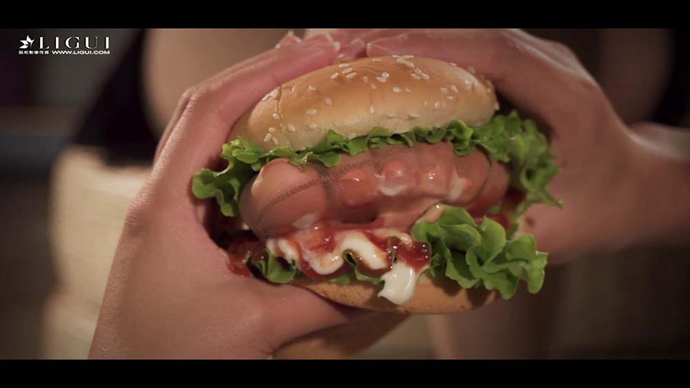 [Ligui丽柜]HD视频 2017.12.07 雪糕 莲食记 丝之汉堡 预览图 - 2