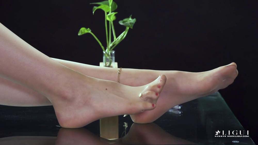 [Ligui丽柜]HD视频 2019.10.22 职场新秀-爆款美腿 RITA