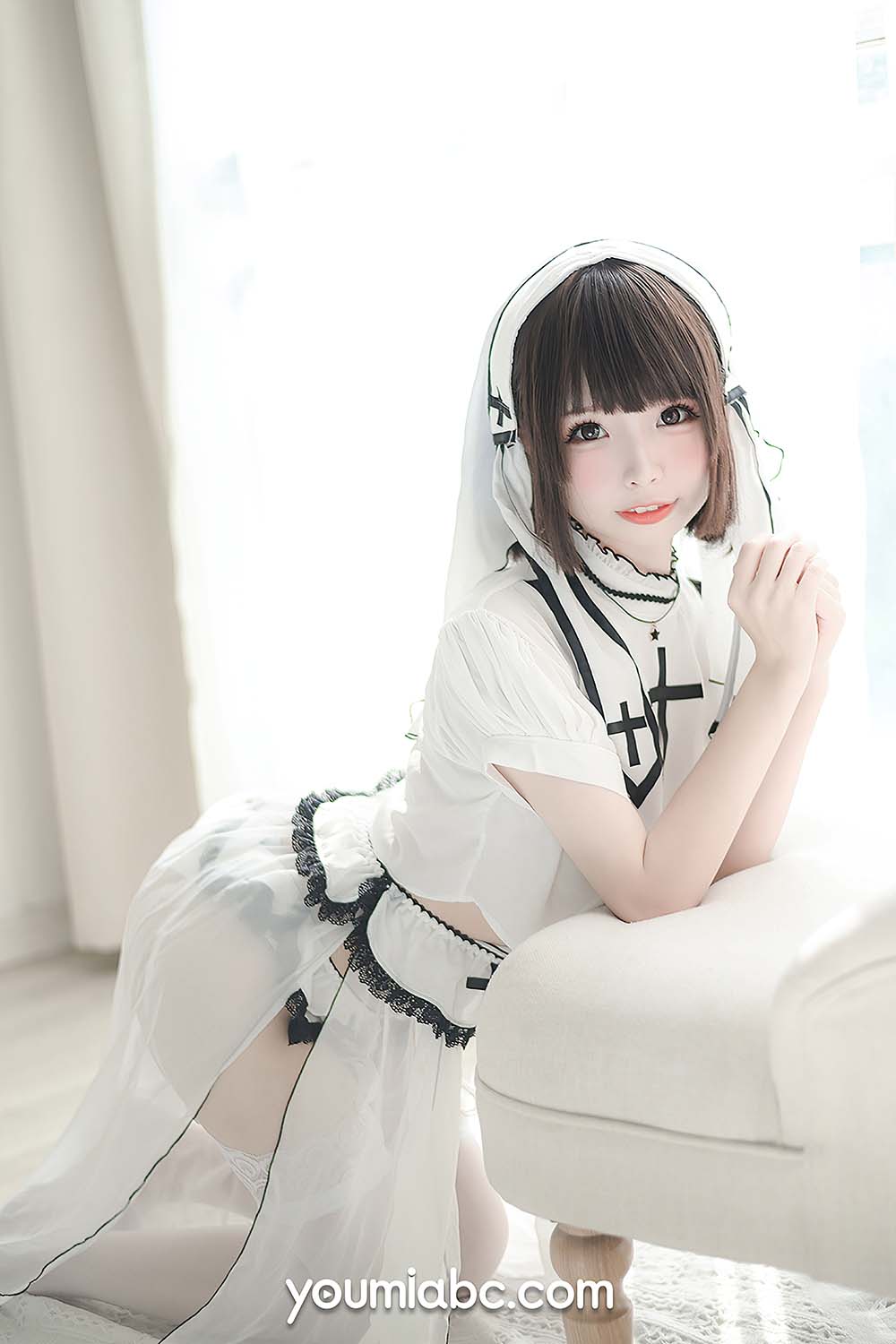 [YouMi尤蜜]2020.11.10 圣洁修女 甜椒妙妙mio 预览图 - 2