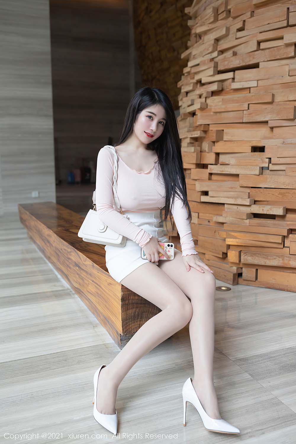 [Xiuren秀人网]2021.07.12 NO.3654 美七Mia 预览图 - 2