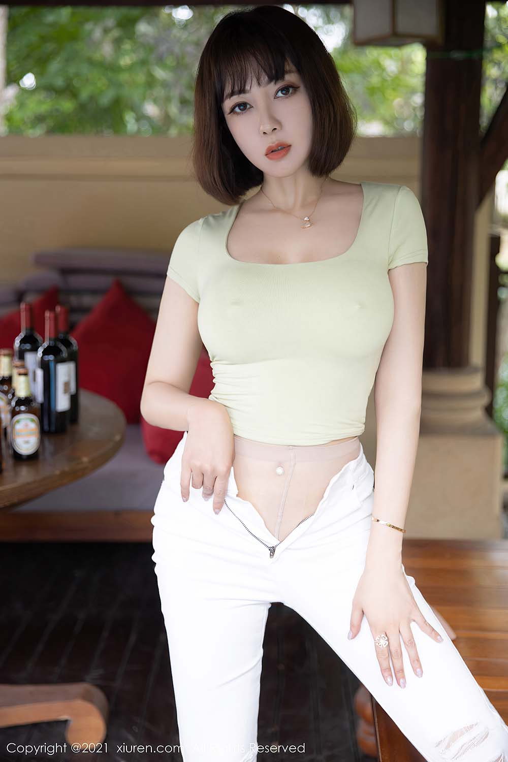 [Xiuren秀人网]2021.07.22 NO.3704 果儿Victoria