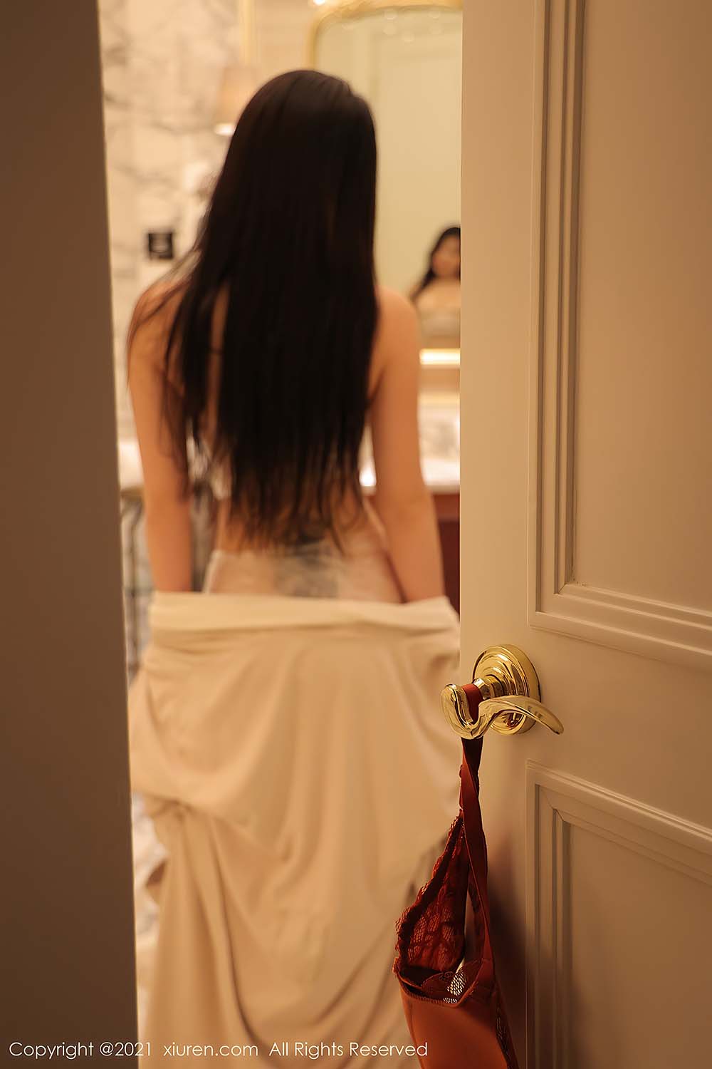 [Xiuren秀人网]2021.07.29 NO.3735 美七Mia 预览图 - 2