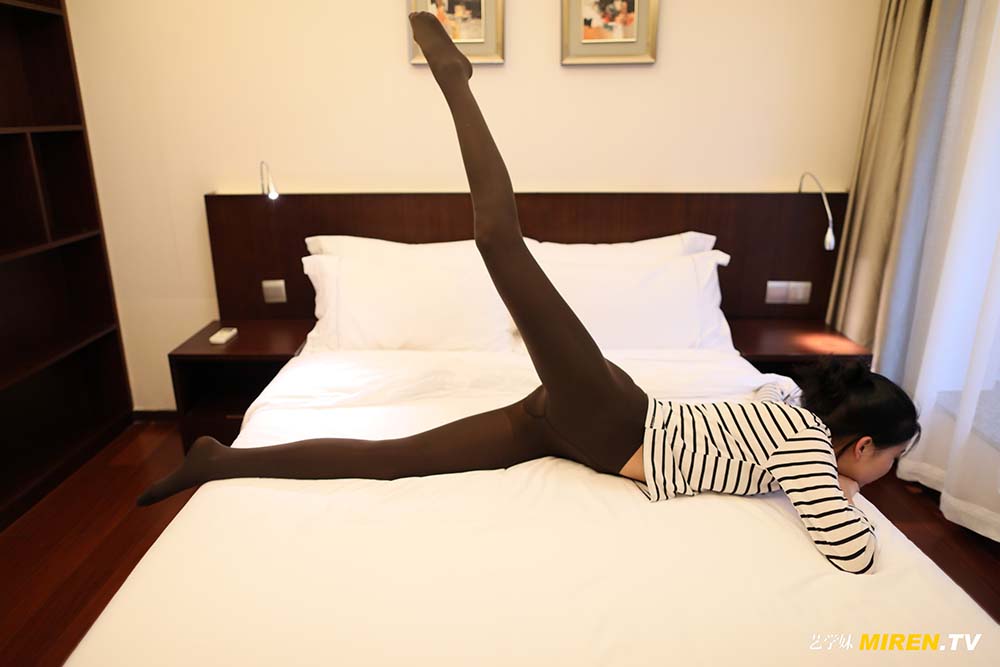 [ROSI艺学妹]2020.04.01 NO.112 预览图 - 2