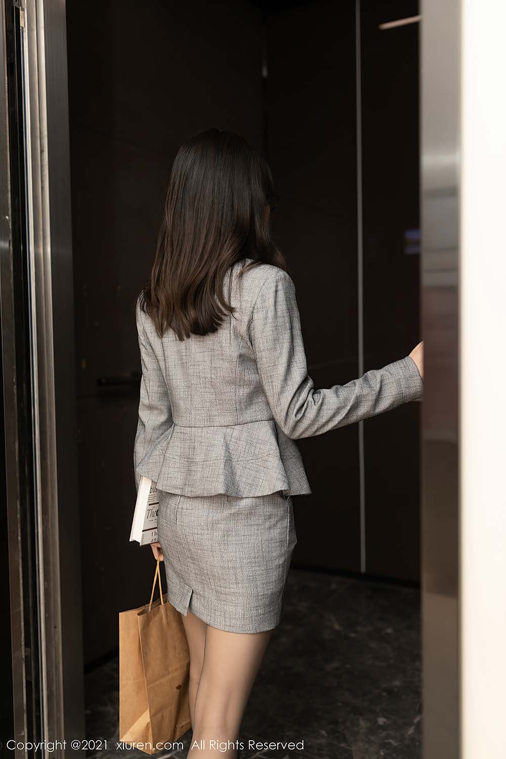 [Xiuren秀人网]2021.09.18 NO.3972 鱼子酱Fish 预览图 - 3