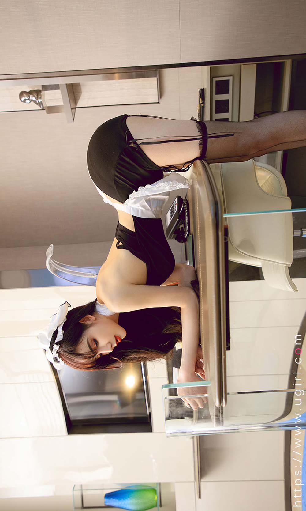 [爱尤物]2021 NO.2210 阿依努尔瓦娅 无心女仆 预览图 - 2