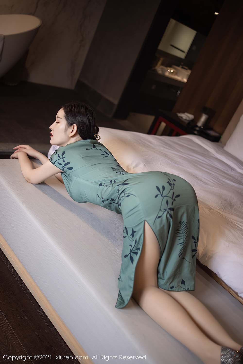 [Xiuren秀人网]2021.10.12 NO.4048 沈梦瑶 预览图 - 4
