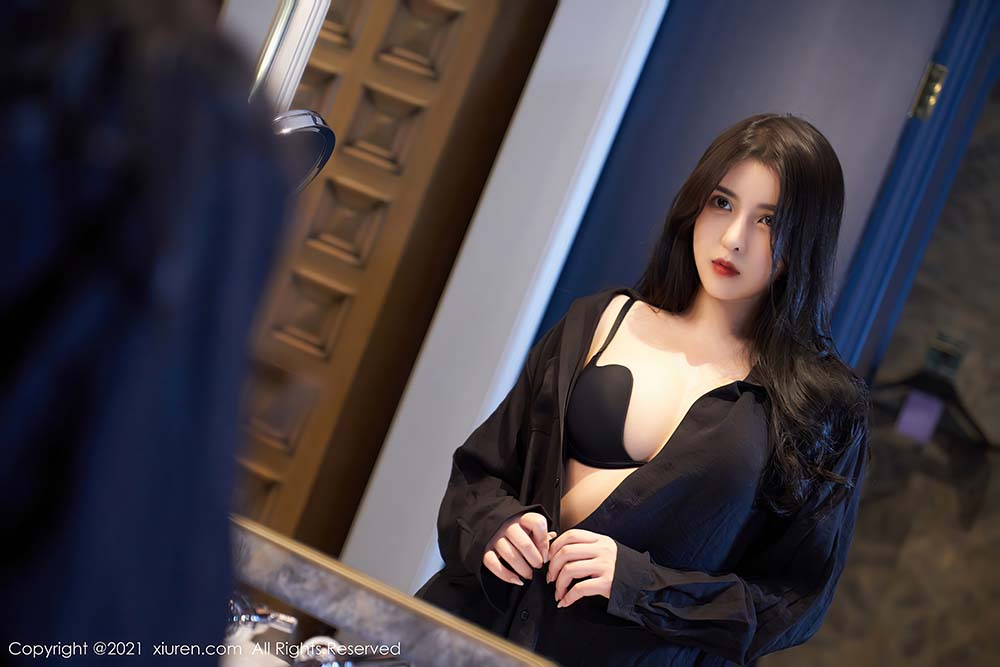 [Xiuren秀人网]2021.10.20 NO.4089 极致魅惑力的皮裙OL 韩静安 预览图 - 2
