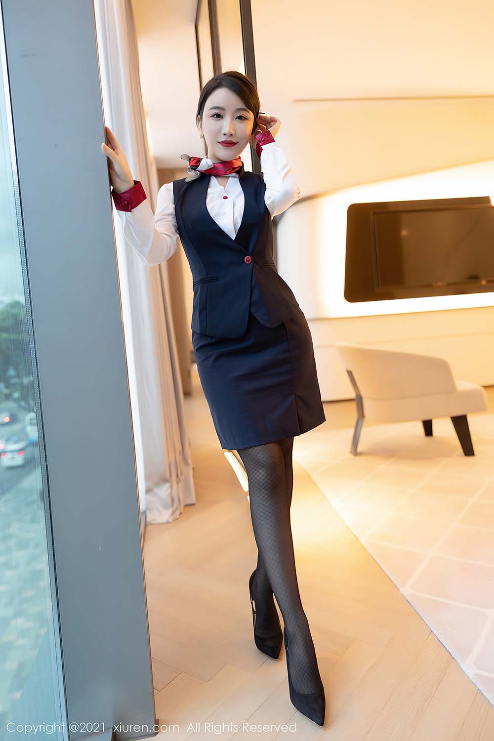 [Xiuren秀人网]2021.10.20 NO.4091 典雅多姿的职业装 Cherry绯月樱 预览图 - 2
