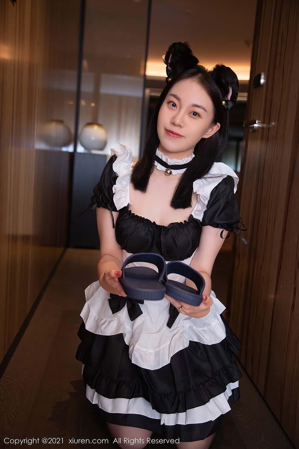 [Xiuren秀人网]2021.11.02 NO.4153 温柔甜美可人姿态酒不醉人自醉 一颗甜蛋黄a