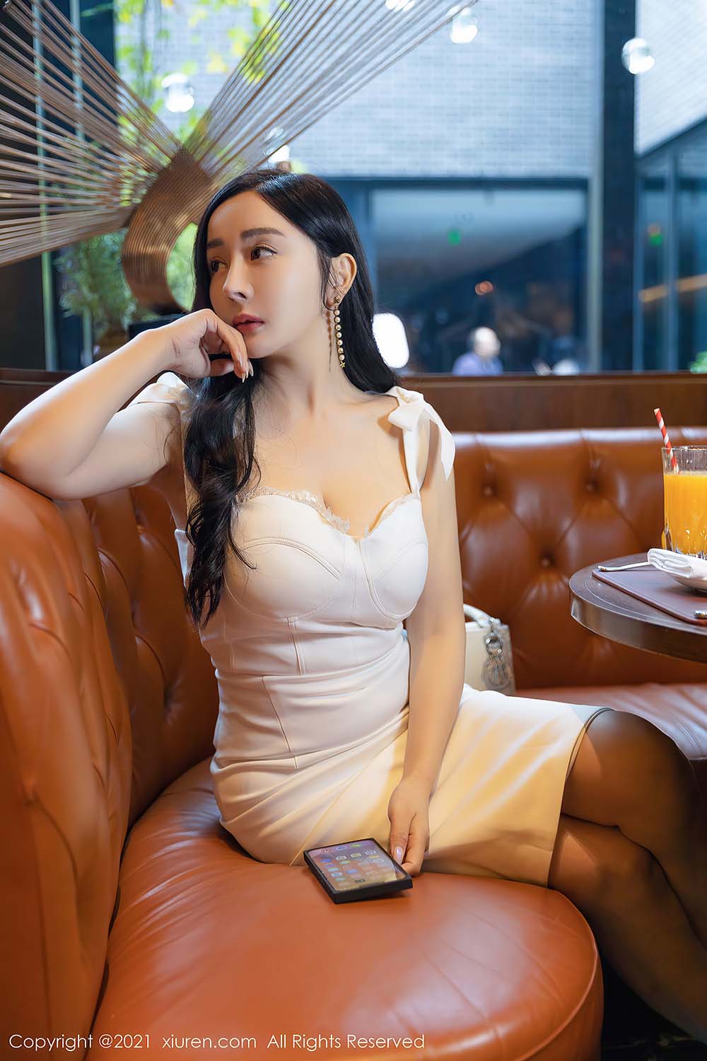 [Xiuren秀人网]2021.11.02 NO.4155 成都旅拍 允爾 预览图 - 2