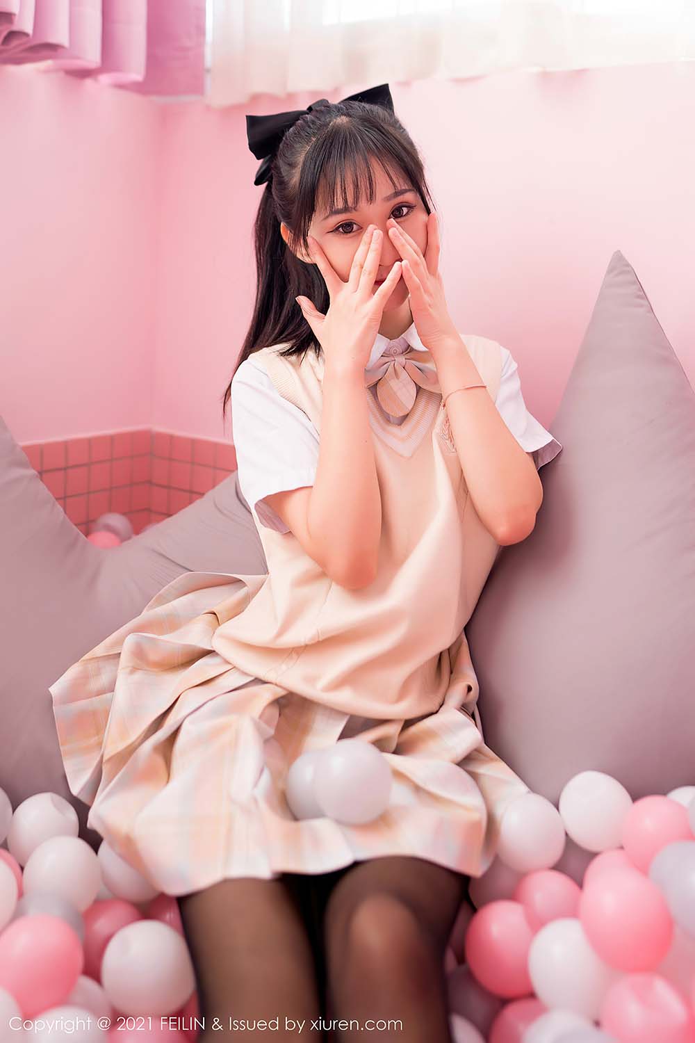 [Feilin嗲囡囡]2021.10.28 VOL.417 兔耳装与性感黑丝 小果冻儿 预览图 - 3